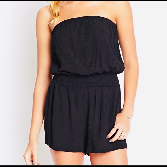 ❌SOLD❌ Forever 21 Black Cozy Romper with Pockets - Picture 2 of 8